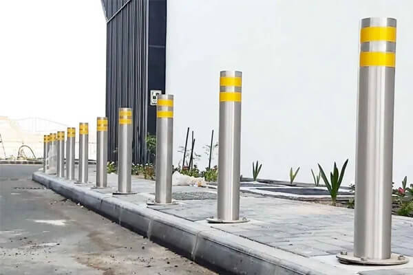 STEEL Bollard