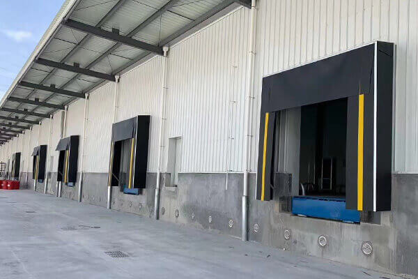 hydraulic dock levelers