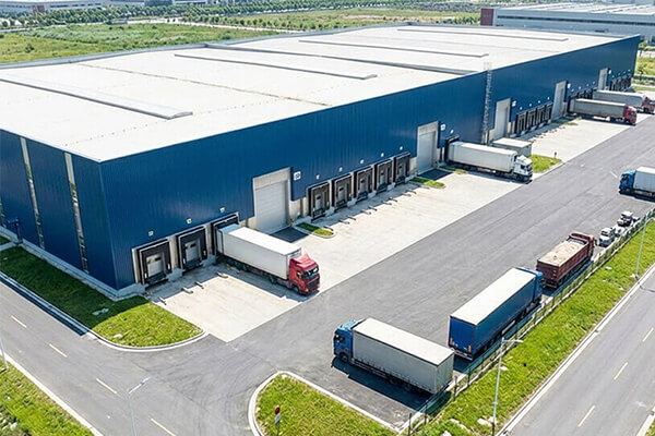 commercial sectional overhead door pic