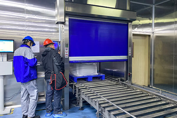 high speed door in pallet conveyor pic