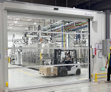 transparent high speed rolling door pic