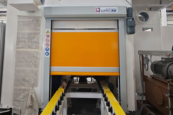 high-speed machine protection doors pic