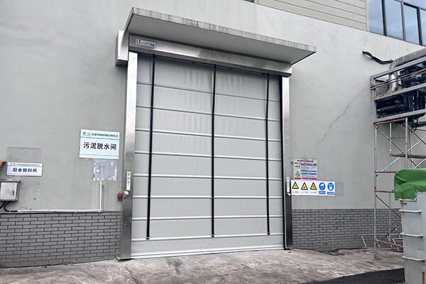 high speed folding door pic