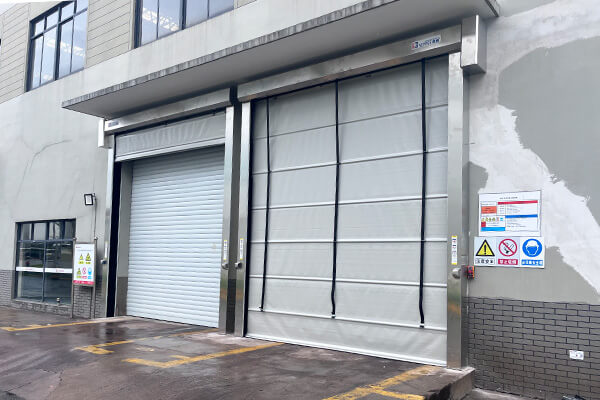 high speed folding door pic