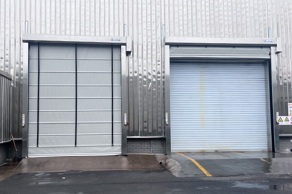 high speed folding door pic