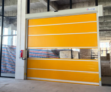 high speed doors for distribution centers pic1