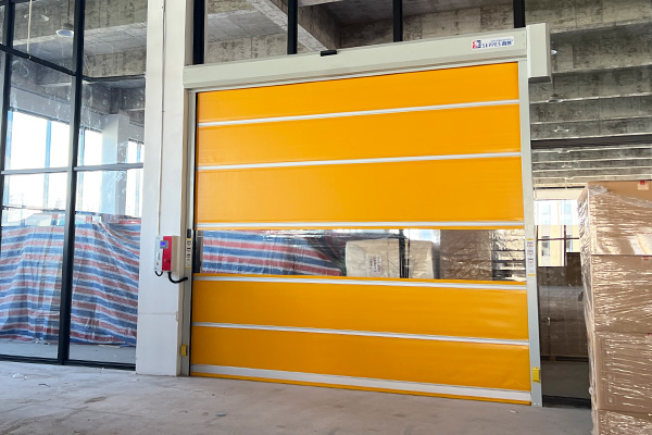 high speed doors for distribution centers pic1