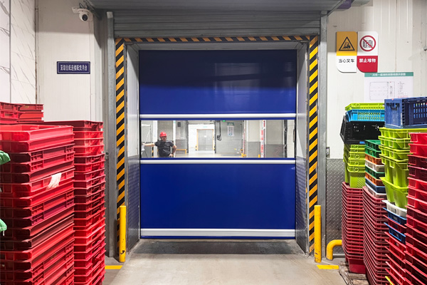 high speed doors for distribution centers pic1